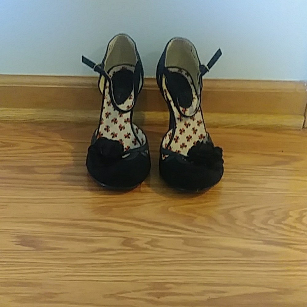 Modcloth pinup black heels